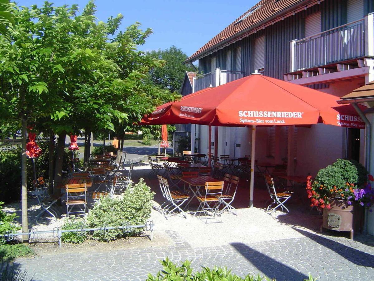 Hotel Wirtshaus Krone Friedrichshafen Bagian luar foto