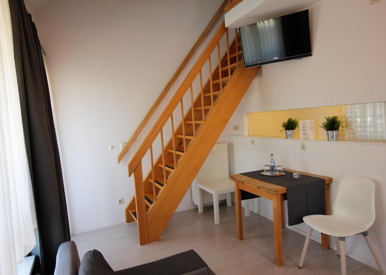 Hotel Wirtshaus Krone Friedrichshafen Bagian luar foto