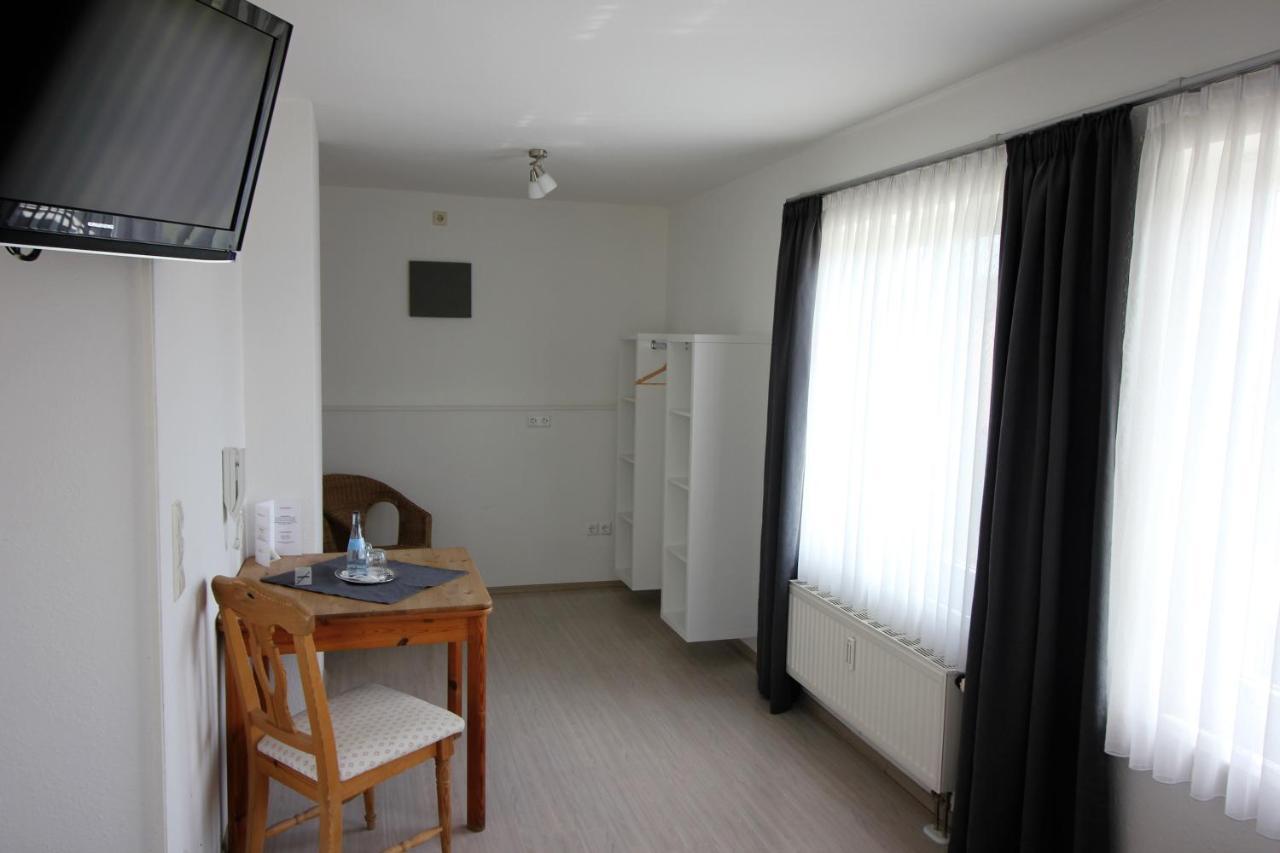 Hotel Wirtshaus Krone Friedrichshafen Bagian luar foto