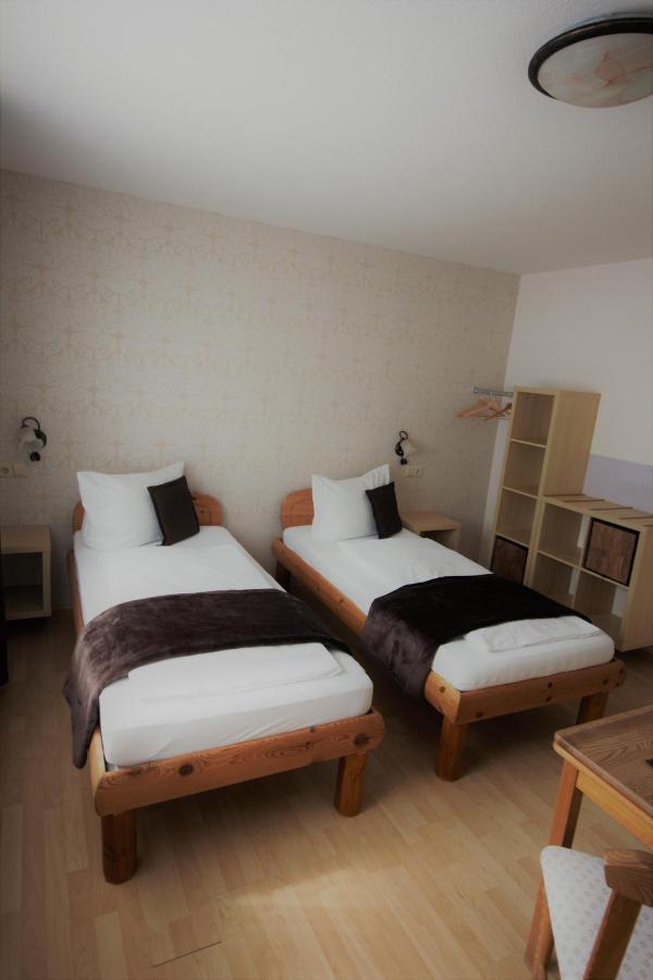 Hotel Wirtshaus Krone Friedrichshafen Bagian luar foto