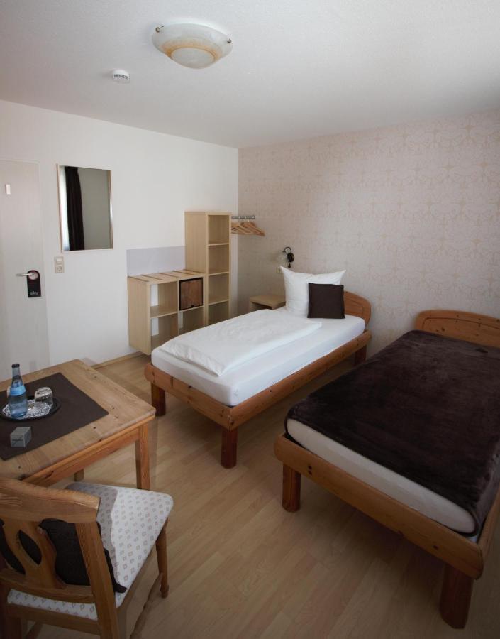Hotel Wirtshaus Krone Friedrichshafen Bagian luar foto
