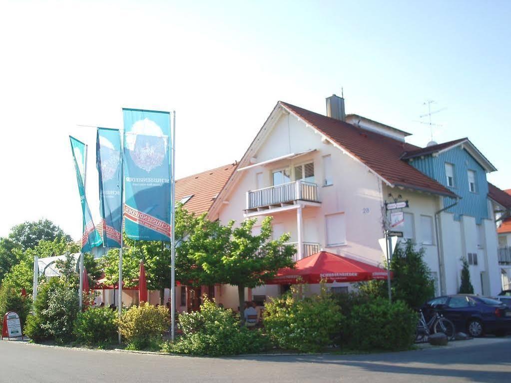 Hotel Wirtshaus Krone Friedrichshafen Bagian luar foto
